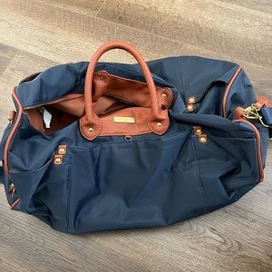Adrienne Vittadini duffle bag